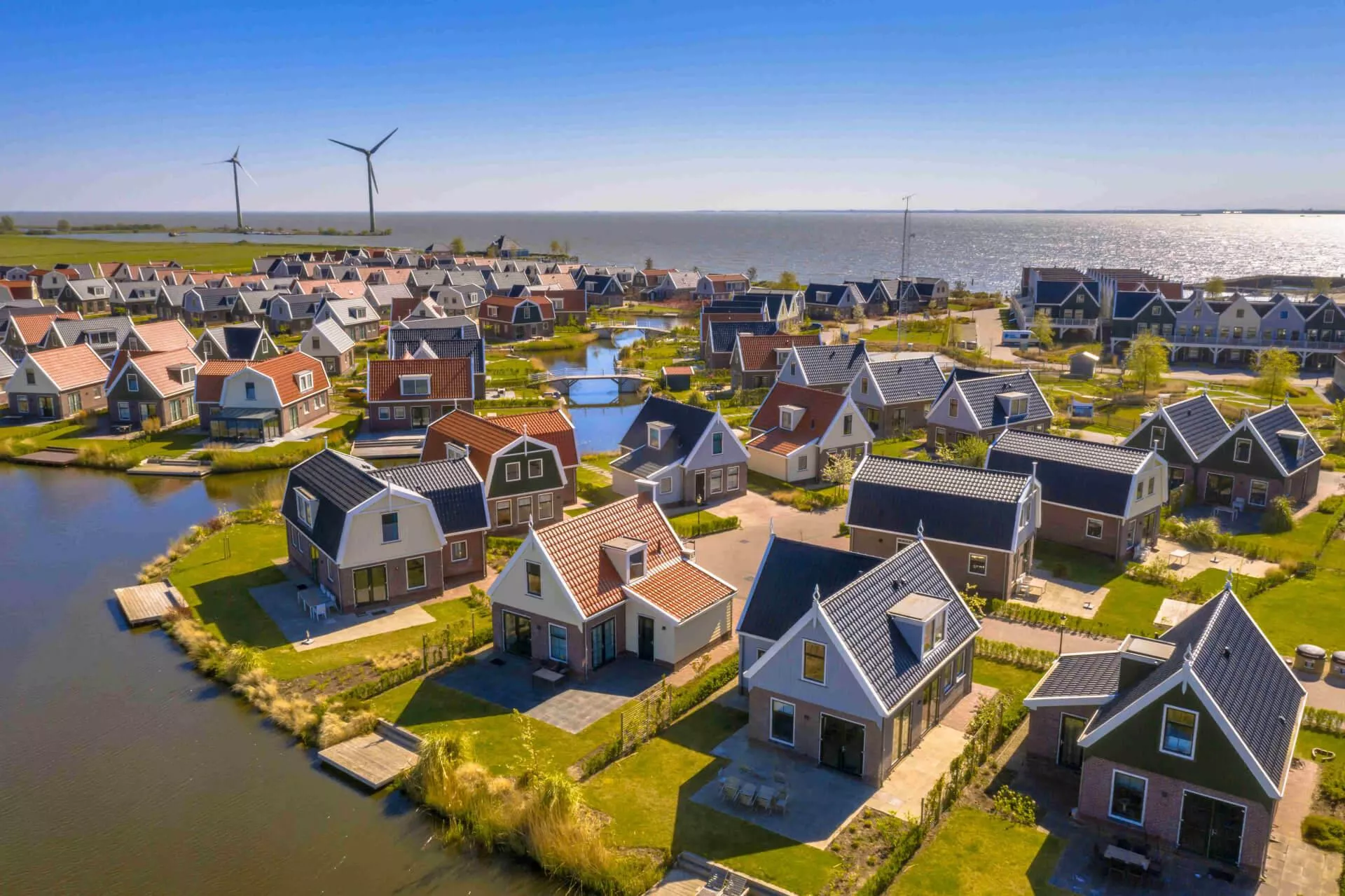 Mag je permanent op een vakantiepark wonen?