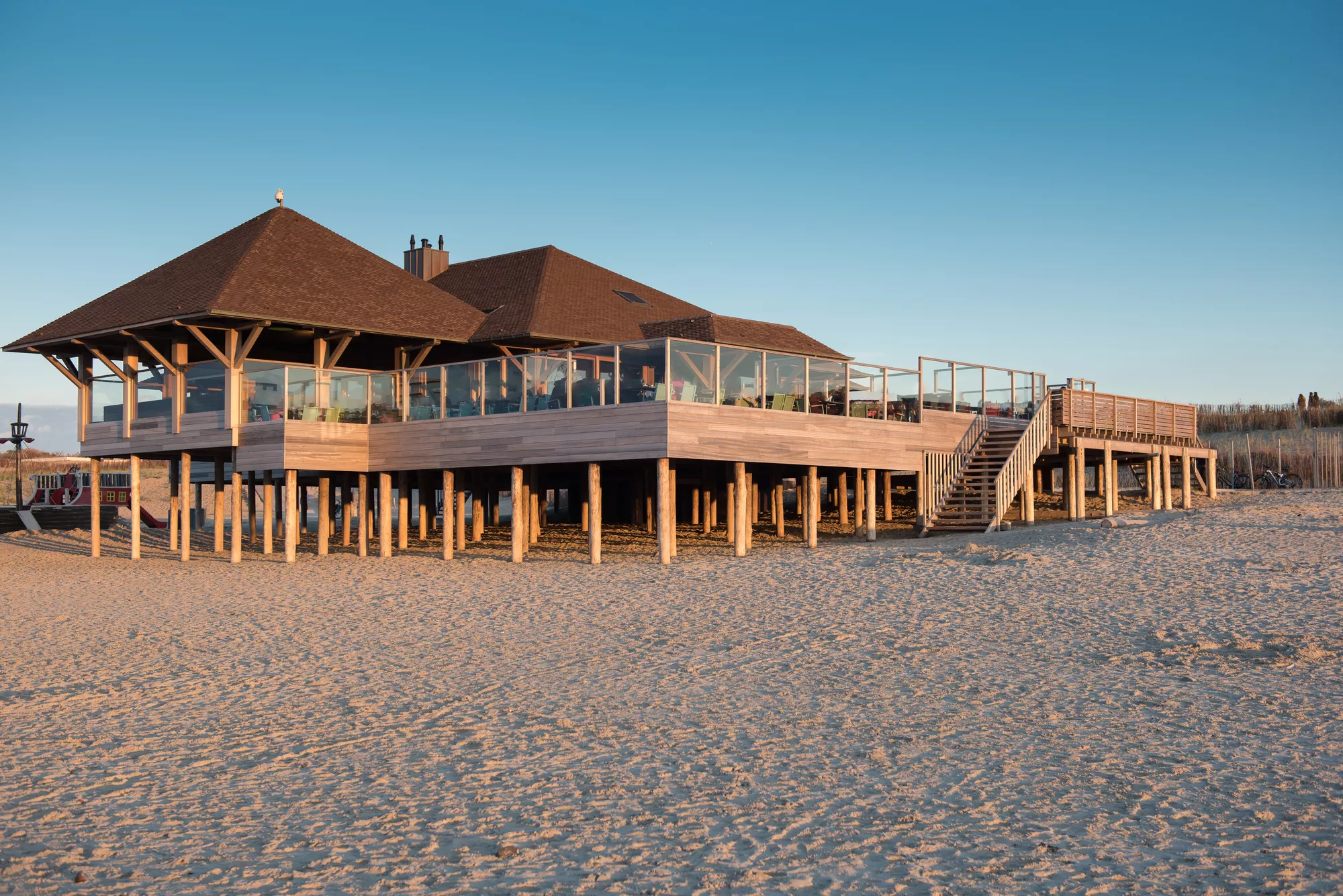 luxe strandpaviljoen op het strand